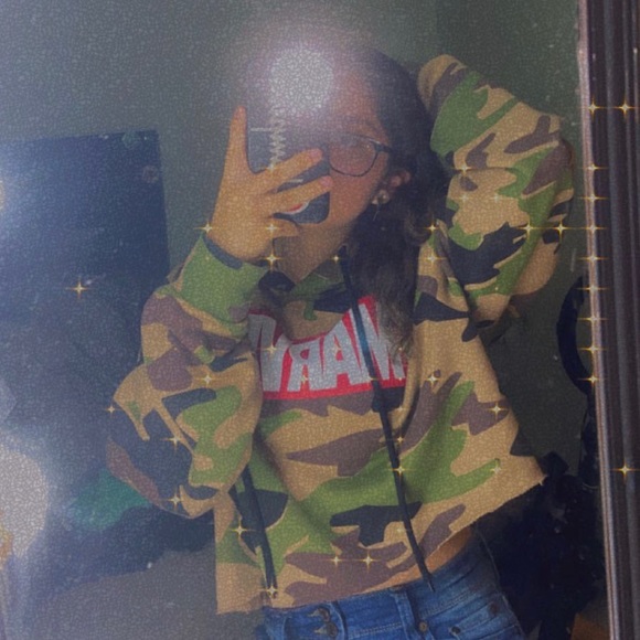 Meet your Posher, Cece - Picture 1 of 1